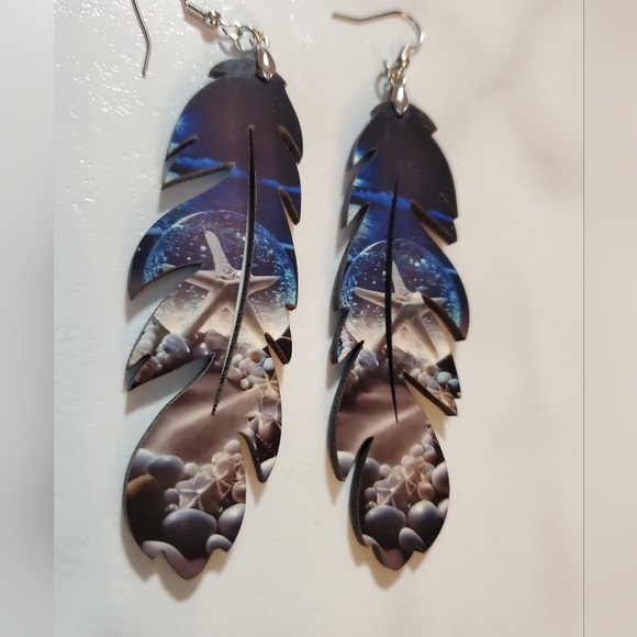 Ocean Starfish Feather Earrings - Picture 7 of 8